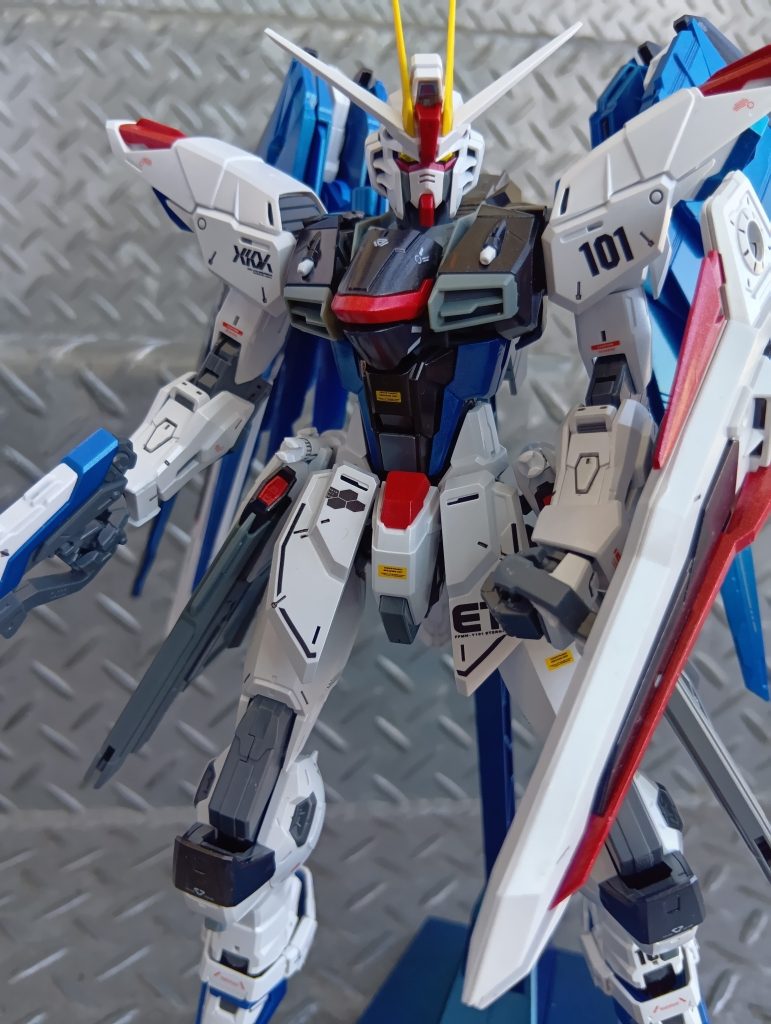 純正のシールではなく他社製の水転写式デカールをネットで購入し使用しました♪ (^ω^ )なにが一番しんどかったって...デカール貼りですよ₍₍ ◝( ゚∀ ゚ )◟ ⁾⁾wwwめんどくさすぎる←絶対言っちゃだめなやつww