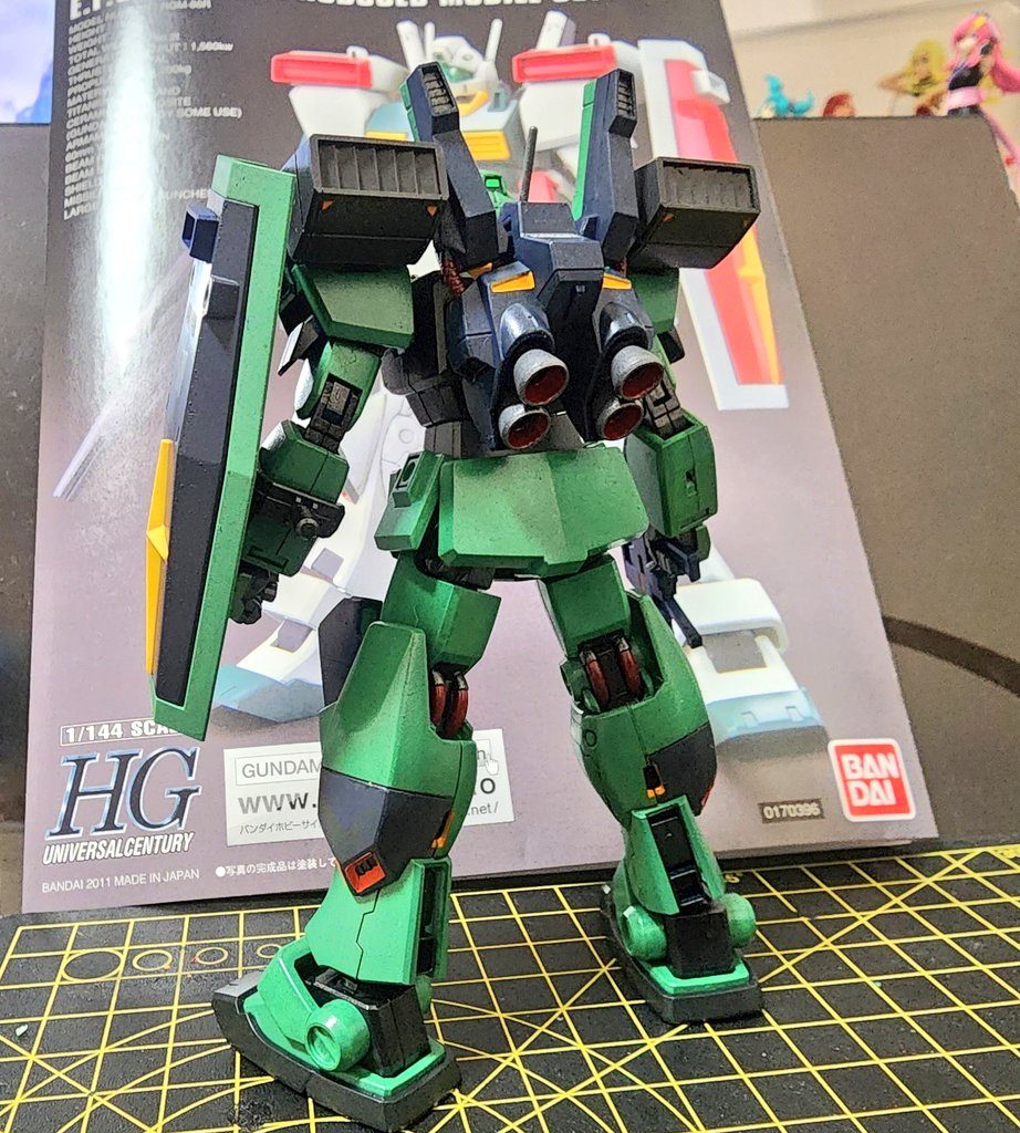 全塗装にみえないバックパック💦ZとかZZとかの時代感を出したくてやってみましたけどちょっとミスった感ありますﾜﾗ