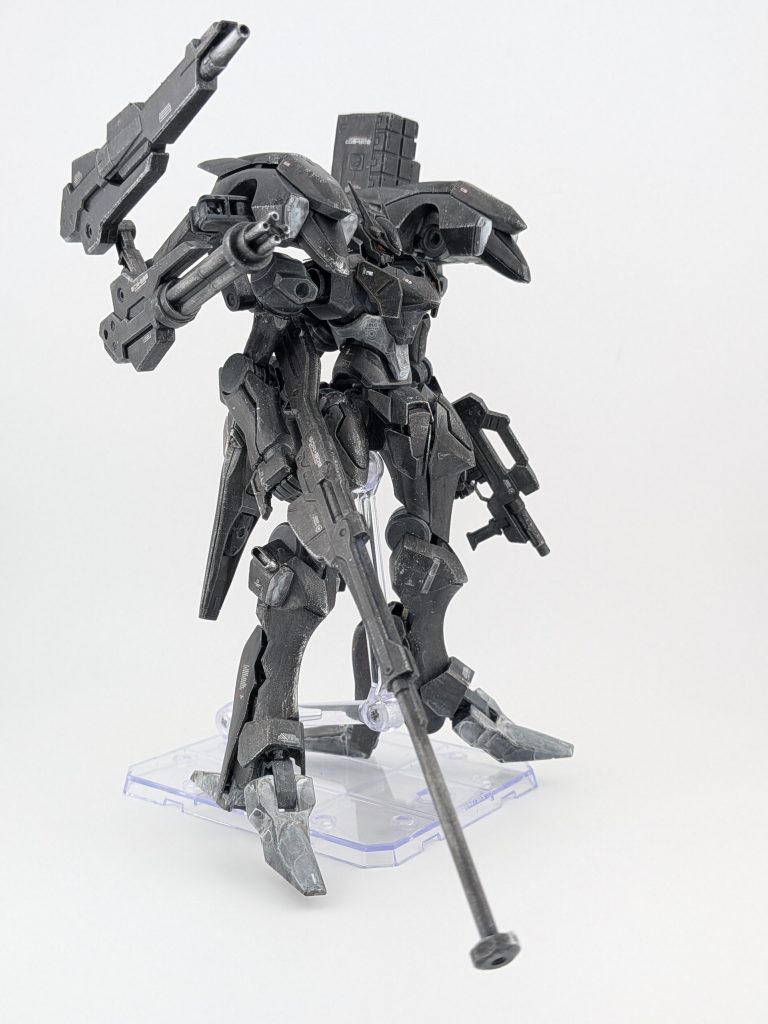 ショルダーパーツに付属しただけですが、アーマード・コアになったかなぁと思っております