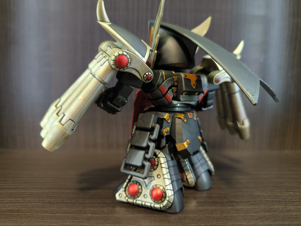 後ろはこんな感じです。黒の部分はつや消しだけしか吹いてません