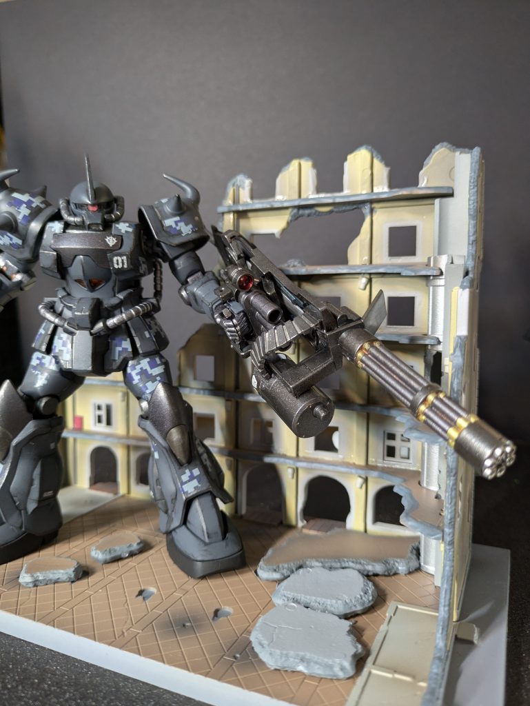 市街地では、いい感じの迷彩ではなかろうか？量産機っぽいのは良しとします👍