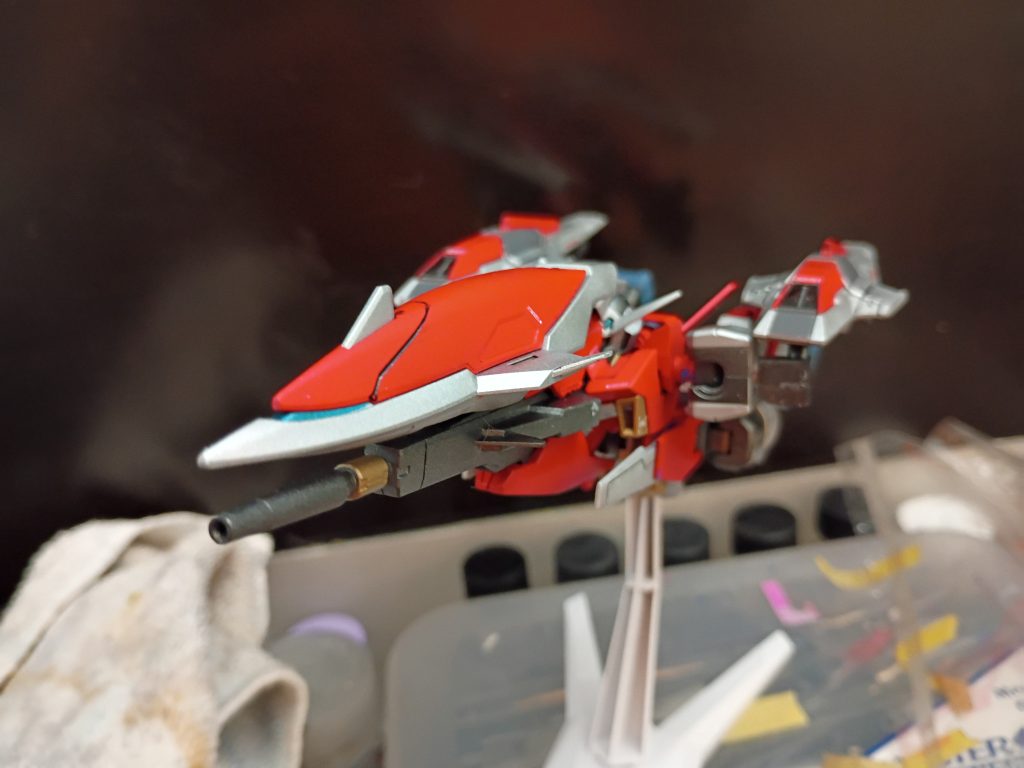 ストライダーモード：Age2の高速飛行形態。このモードでは通常の3倍の速度で移動でき、宇宙での長距離移動に最適です。