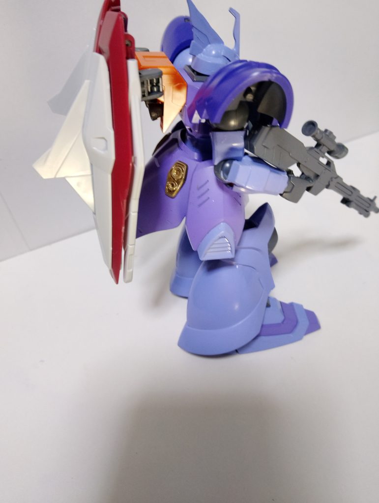 サイドの腰アーマーはジャンクより〜