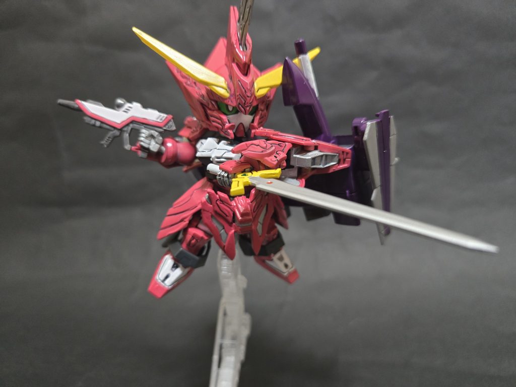 機動戦闘イメージ 双刃剣【石竜子】は、30MFのファイターオプションから。