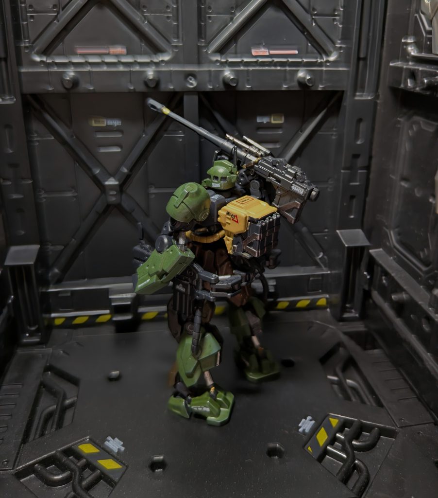 背面その2。ランドセル塗った時は配色ミスったかなと思ったけどデカールが良い働きをしてくれた。