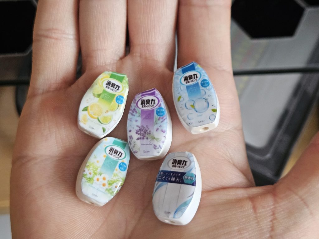 このミニチュアサイズのストラップならありそうw