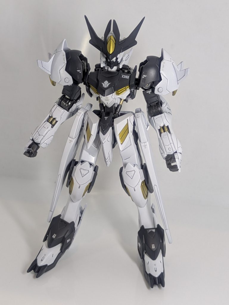 第8形態。(アメイジングブースター無し)オリジナルカラーの塗装は初めて挑戦しましたが、配色考えたりするのが楽しく、出来上がりにも満足⭐⭐バルバトス好きなのもありますが、かなり愛着の湧く作品になりました!