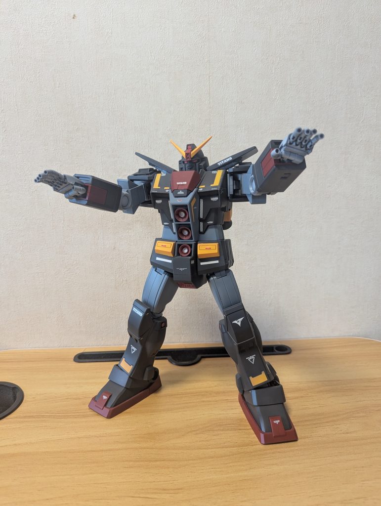 パーツが大きくてヒケ処理がしんどかったです。 