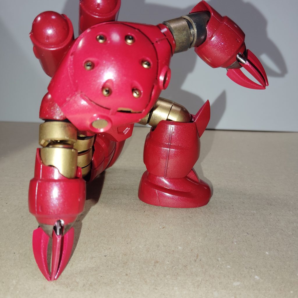 ズゴックって腕付いて膝立ち出来るよなぁ…そんで中古屋に毎回買っても買ってもズゴック入るし、じゃあ作るかｧ…