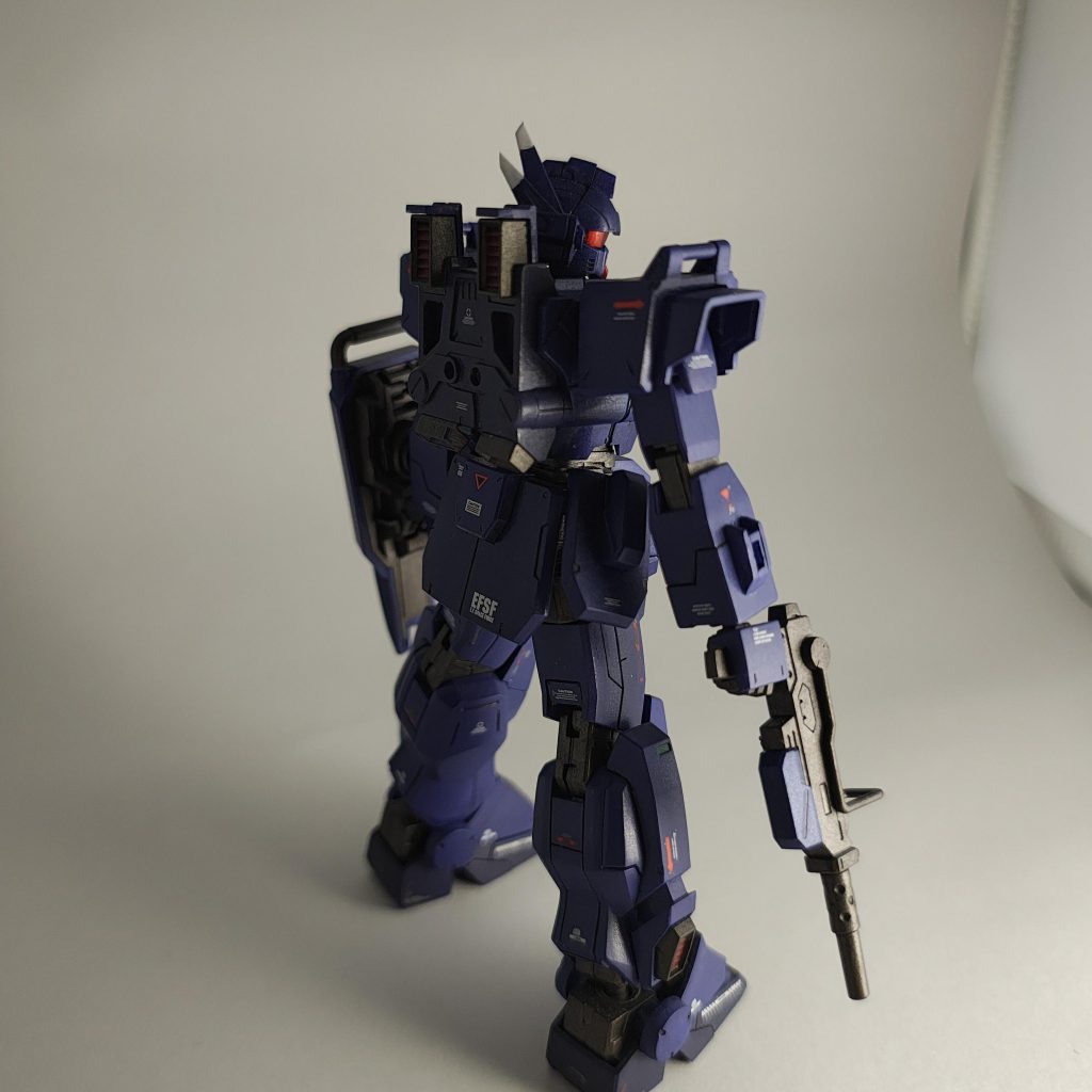 展開したバックパックと脚部、肩アーマー。幼少期、セガサターンをやり込んでた身としては「なんじゃ、このギミックは!」と思いましたが、これはこれで格好良くてとても好みです。