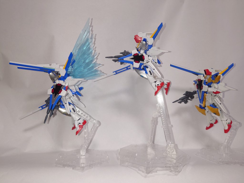 参号機は弐号機と対になる機体として同じ色合いで、バスターキャノンユニットをノーマルで製作 違いはハードポイントを赤く縁取りした事