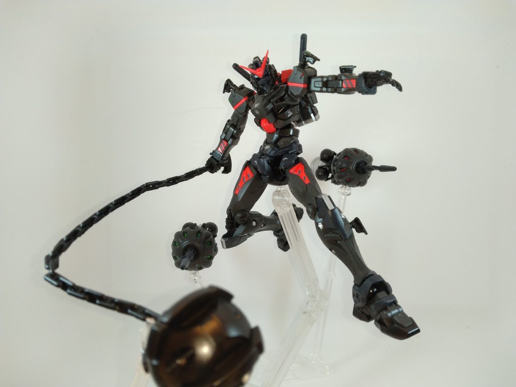 カラー配色が好みではなかったので、有機物感を活かしつつ兵器みを出したいなと考えたところ、リサーキュレーションカラーを思いつきました。