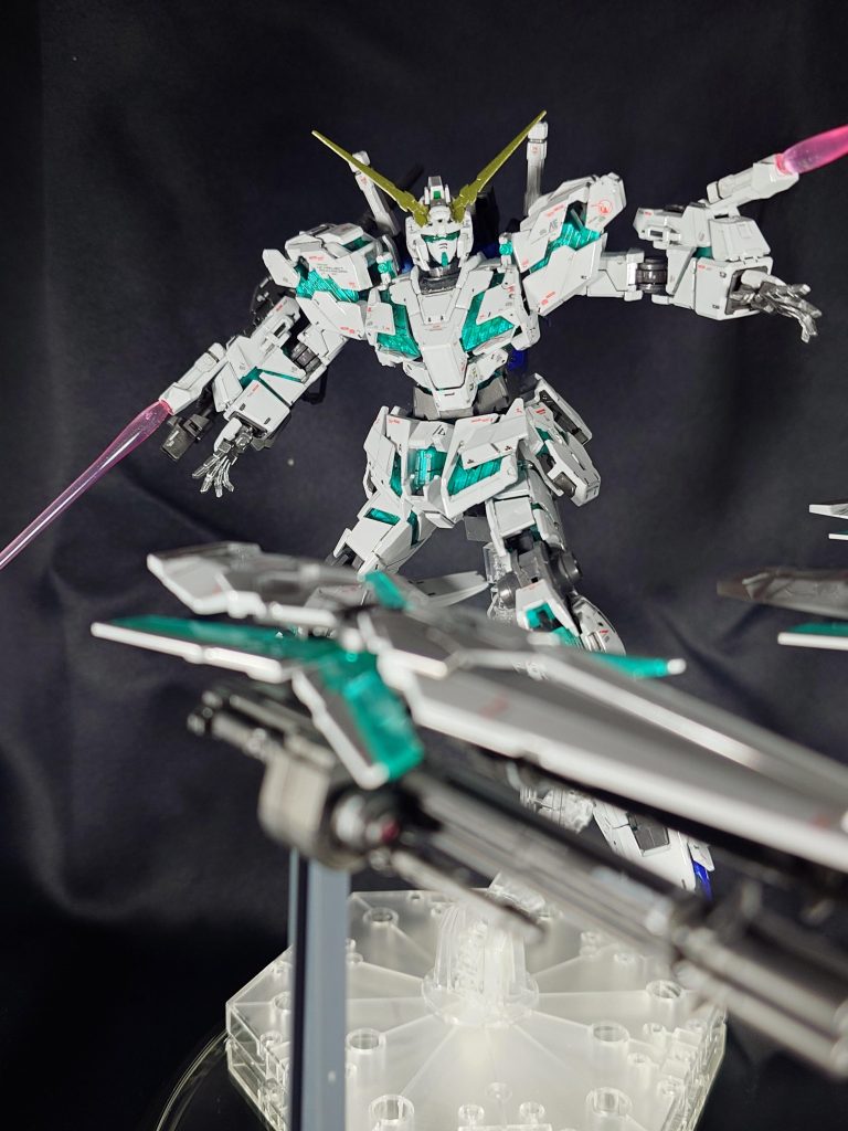 RG 1/144 ガンダムベース限定 RX-0 ユニコーンガンダム (最終決戦仕様) [スペシャルコーティング]–2枚目/制作者：asta