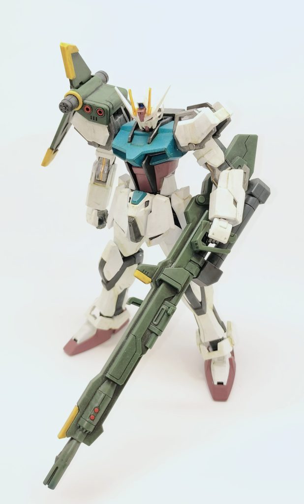 DAISOのアクリル絵の具、シルバーとブラックを1:1くらいで混ぜると、フレームにいい感じの色味ができます。ダークグレーだけど、ちょっと金属味があるような…。焼鉄色がかなり万能な感じですが、100均絵の具だと気兼ねなく使えるので重宝してます