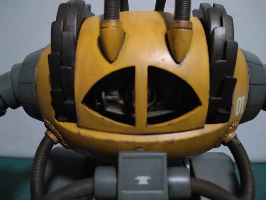 アップウェザリングには、クレオスのウェザリングカラー、タミヤのウェザリングマスターを、チッピングにはタミヤエナメルのダークグレイとハルレッドを使用しました。