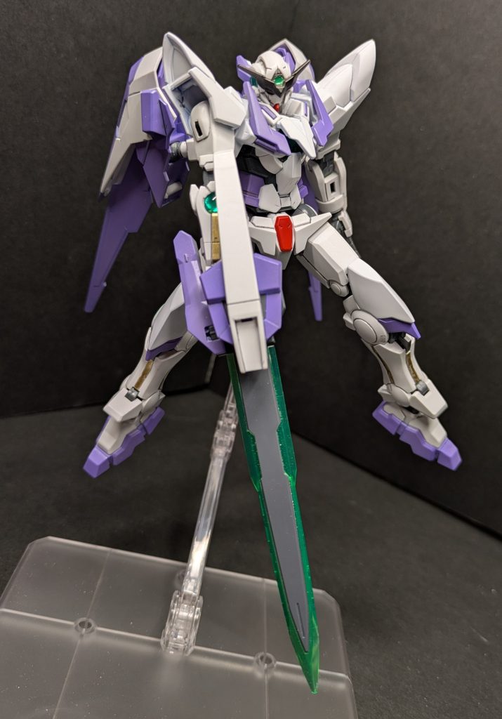 武器はGNブレードのみなのでちょっとさみしいですね