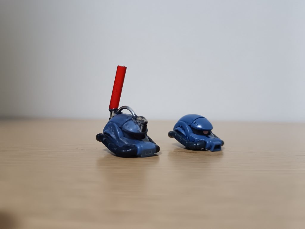 追加部分はパテを使いましたケーブルは針金で、パトランプはランナーで再現しています