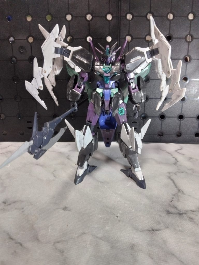 ネプテイトと同じくモールド部分や⚪モールド、武装に部分塗装。個体差なのか購入当時から胴体がよく分離する😅