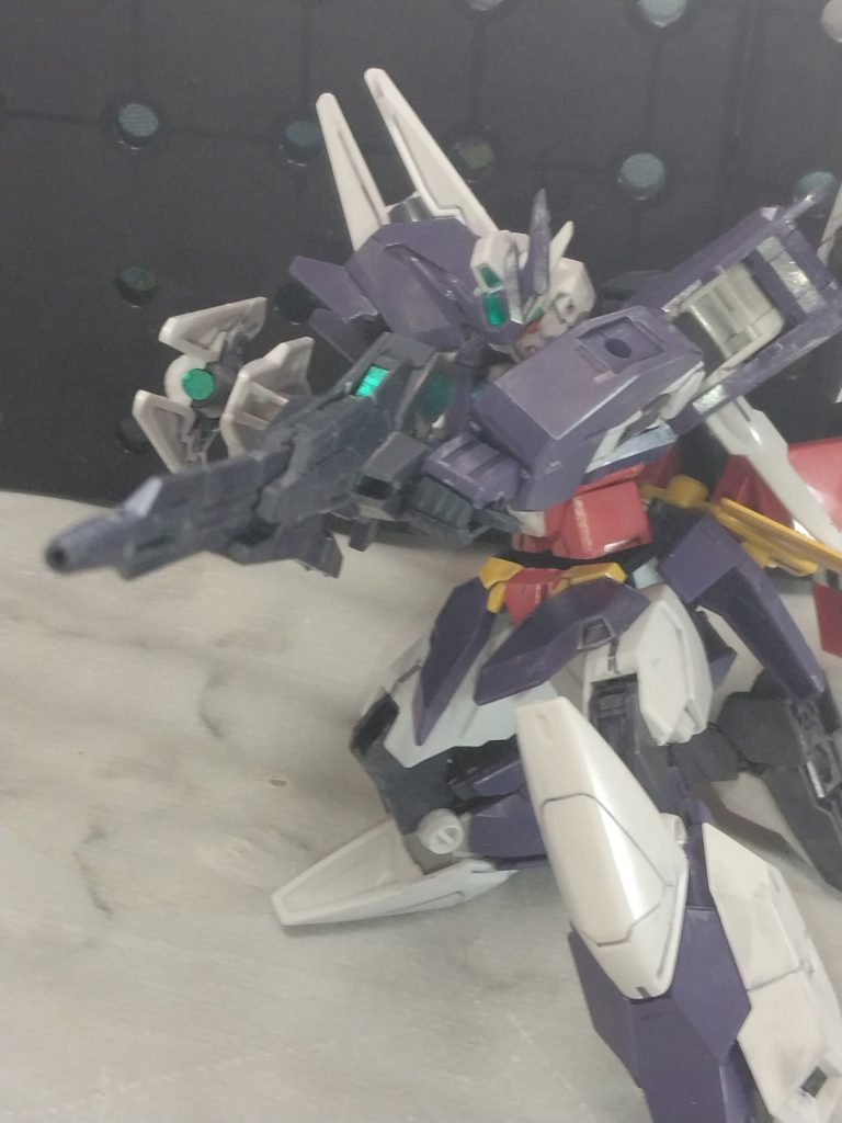 スコープ覗き待機ポーズ。顔を少し傾けて覗いてるようなポージングが出来るのがユーラヴェンではお気に入り。カメラで撮ると上手く表現出来ないのが残念。というか撮影環境と技術不足😅