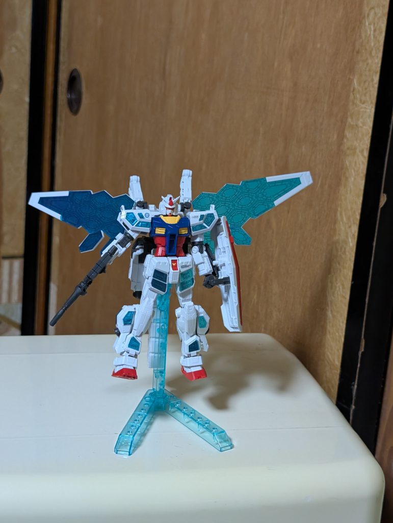 EG 万博ガンダム–3枚目/制作者：アトラ