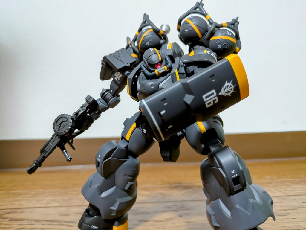 下半身は水星の魔女のキットを使いました！太もものバーニアはバックパックに移植しました！