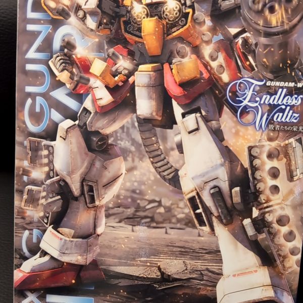 お久しぶりです。アンテナは完成したときの最後につけます。　あとガンダムヘビーアームズEWカツコイイゾ、！！（2枚目）