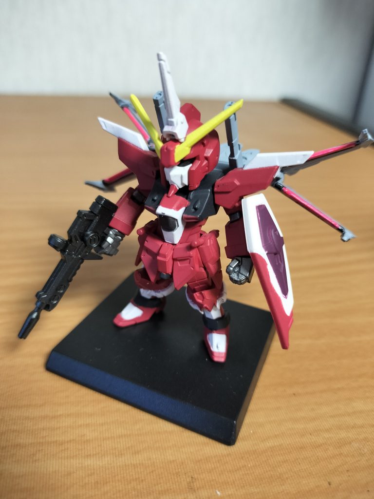 で、残ったフォランティス（？）はこっちに付けました。ちょっと大きいけど、元々がディフォルメだから問題なしですかね。