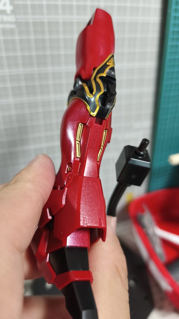 下地が赤だと明るい感じになりました。 