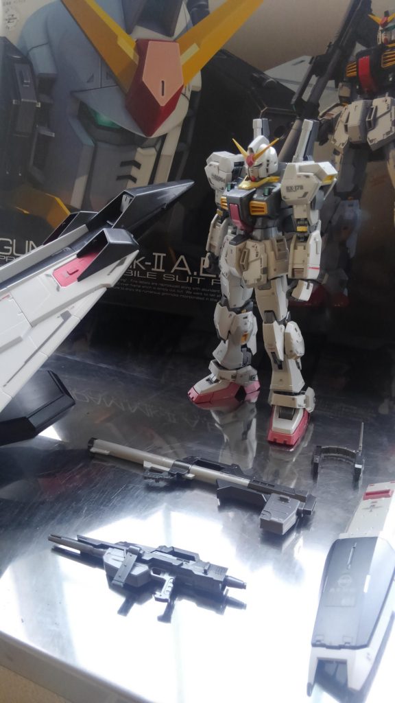 ガンダムマークII–3枚目/制作者：鈴木 英介