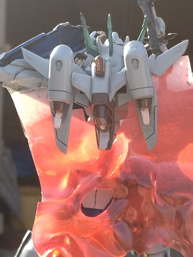 背中のマントはあらゆる戦いをくぐり抜けた