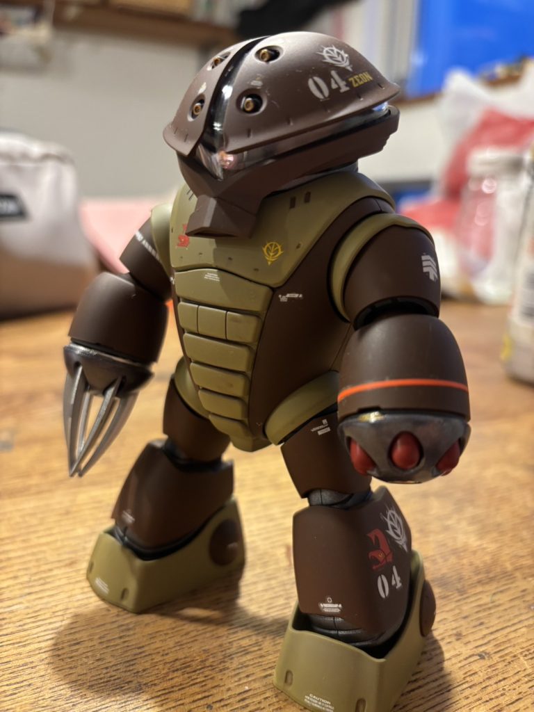 缶スプレー全塗装、部分塗装、デカール、つや消しスプレーです！ガンメタの所はそのままです！