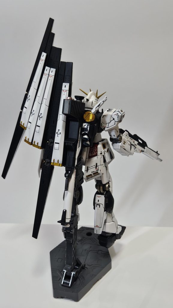 さすがのRG細部の情報量が多くバックショットもばっちりです!