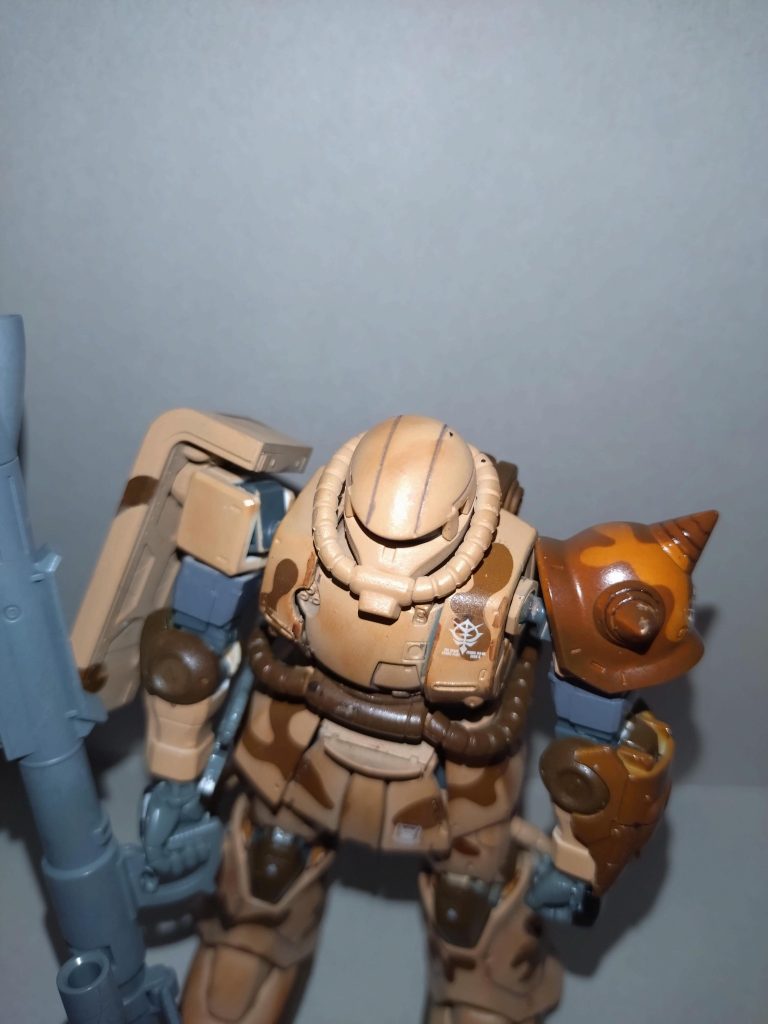 今回はデカールは殆ど貼らず、ちょびっとウェザリングをやってみました。いきなり色々全部は無理なので、挑戦する事決めて徐々に挑戦したいです。