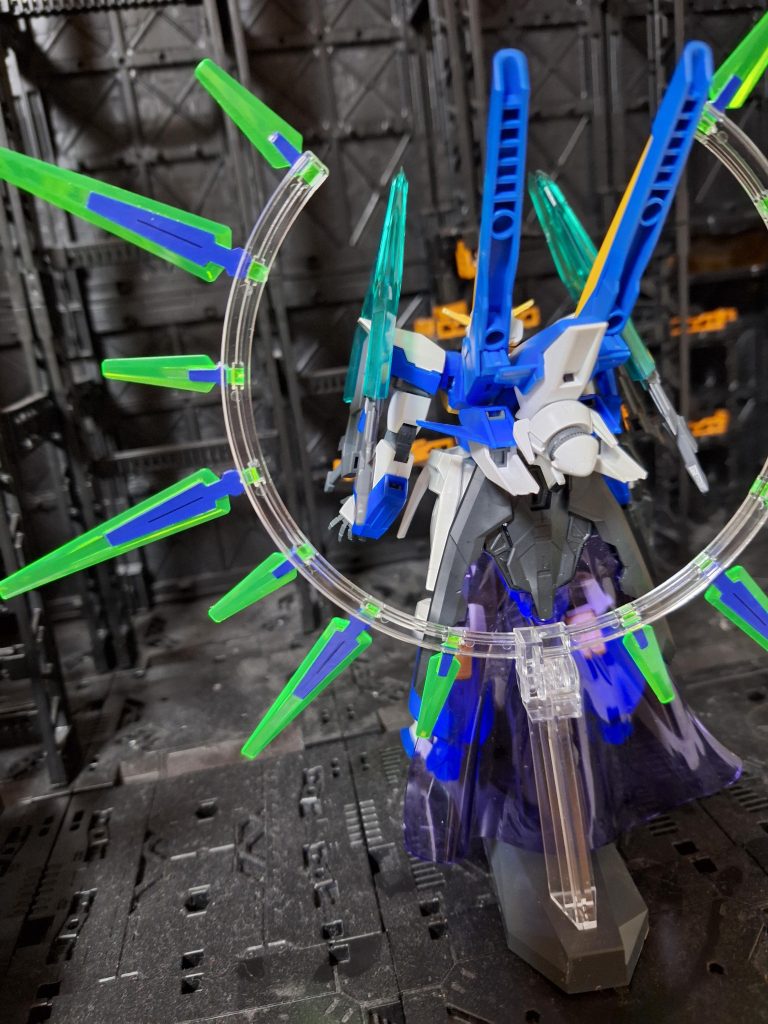 さらにダイダルバズーカを取り回しよくしダイダルライフルにし、来るべきガンプラバトルに備えて、GNドライヴとV2のウイングを装備させました(笑)