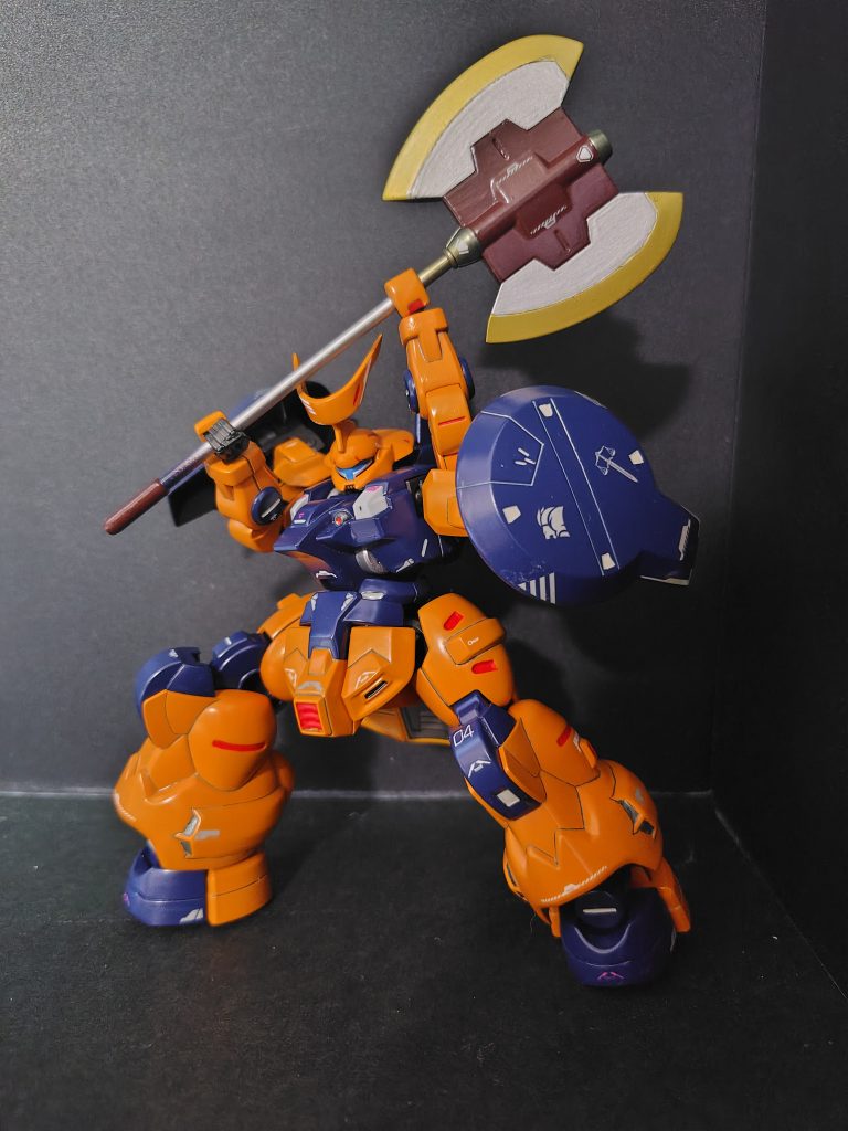 ここは任せろ的な受けの姿勢でポージングしてみました。腕の振り上げがなかなか難しく、攻めのポージングがうまくいかなったのでこんな感じにしてみました。