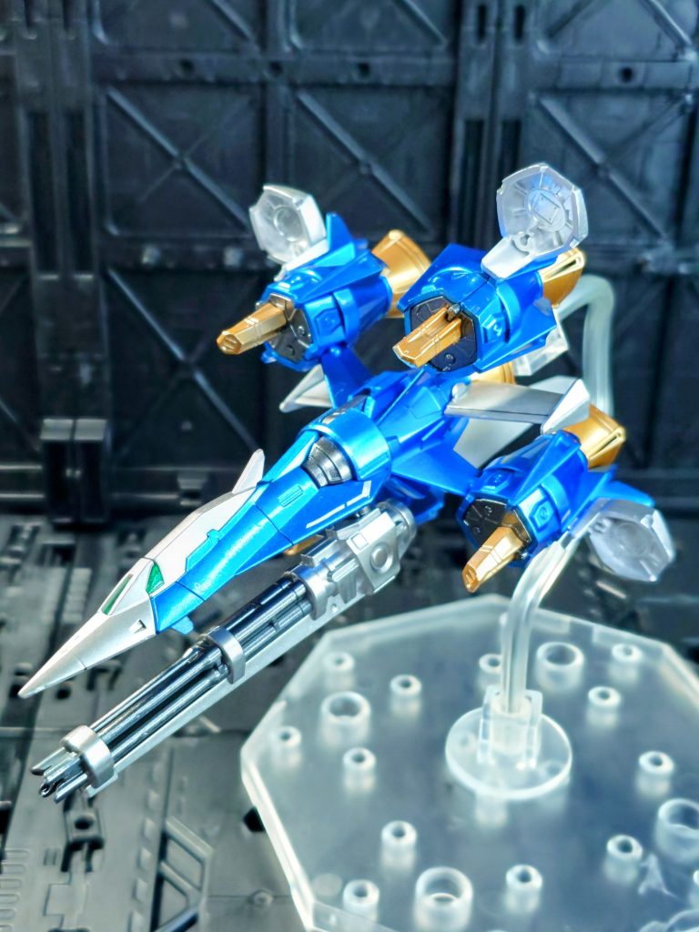ガンバレルストライカーのみの形態にも簡単に戻せます。ブルーのキャンディ綺麗すぎる。水性塗料も侮れませんね!