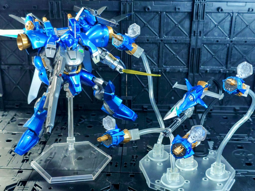 並べて展示。変形合体は男のロマン、終始楽しく製作できました👍