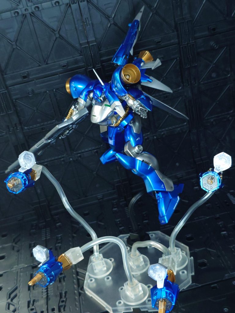 ガンバレル発射！パイロットは誰でしょうね？コンパス所属ならやっぱりムウさんでしょうか？？