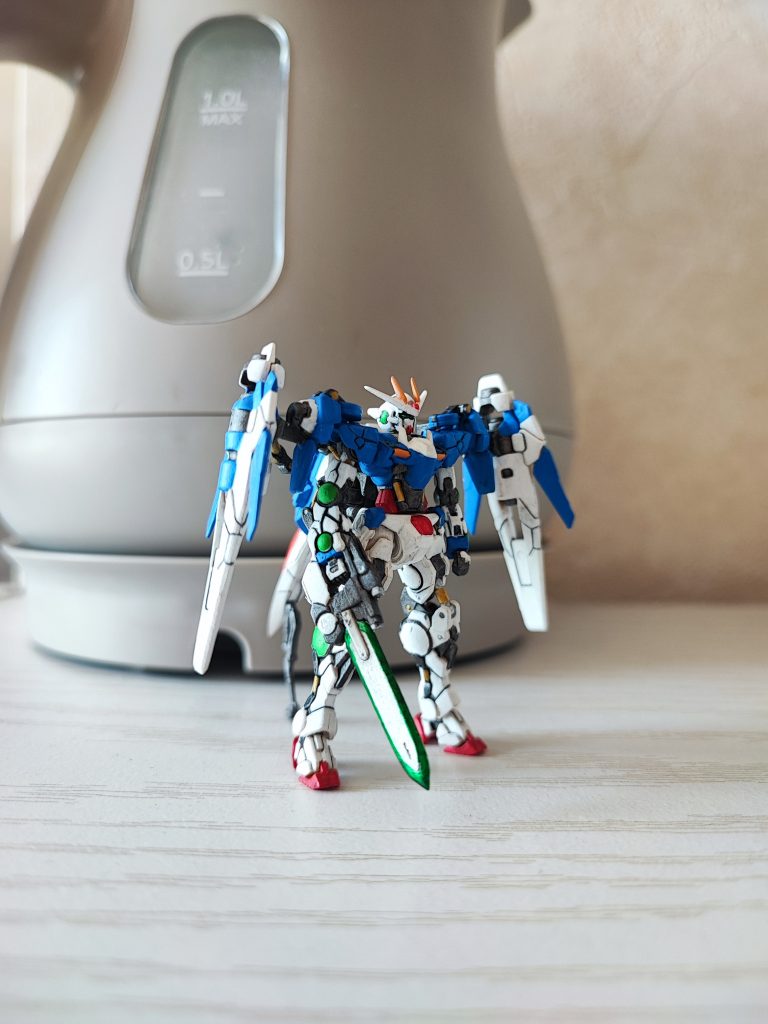 GNソードは展開、切って接着しただけですw