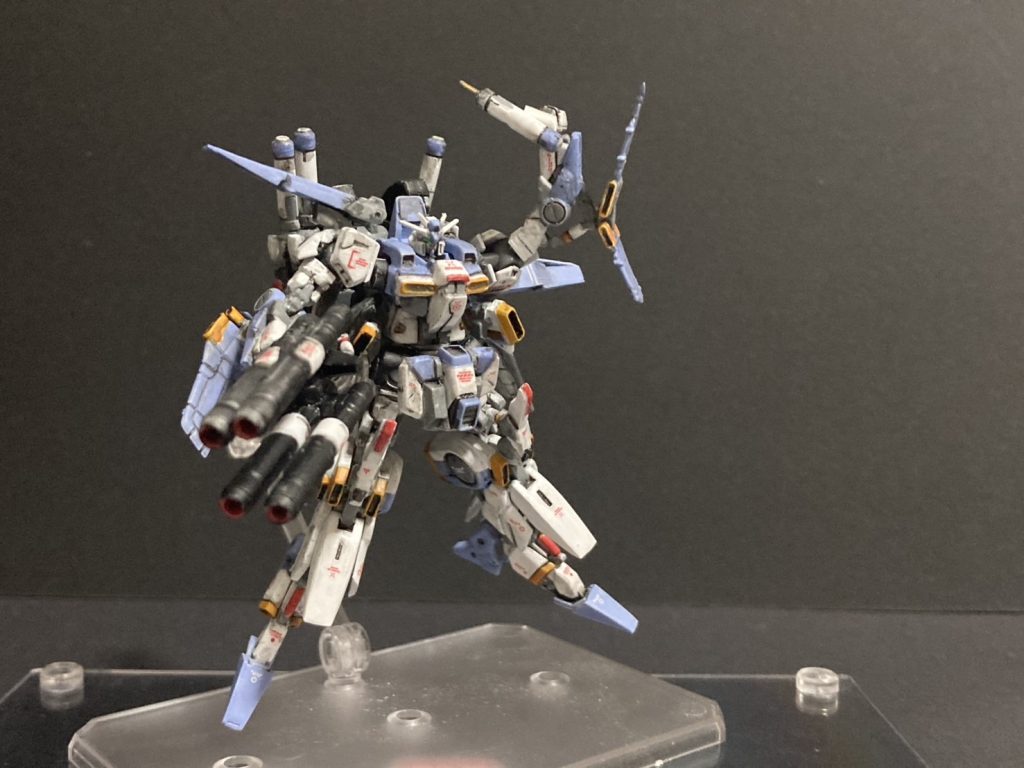 ビームサーベル掴んで