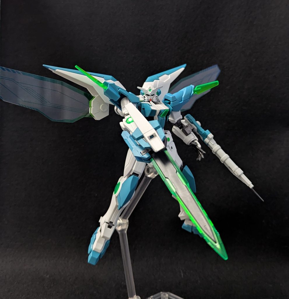 基本武装①GNソード右腕にマウントされたソード刀身を畳むとビームバルカンにもなる