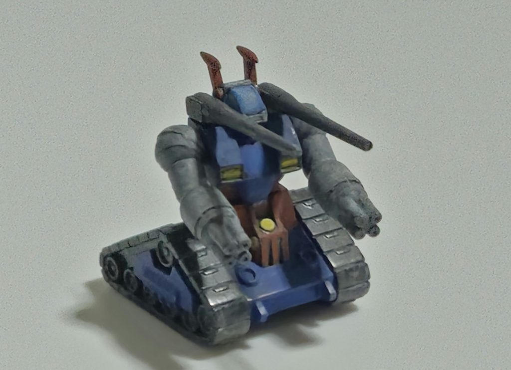 ガンタンク　これは普通に塗装。コクピットのグラデはちゃんとできたかなと思います