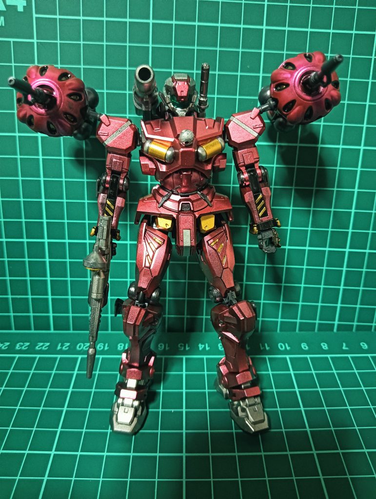 赤いガンダムからビット拝借、なかなか似合っていますね！