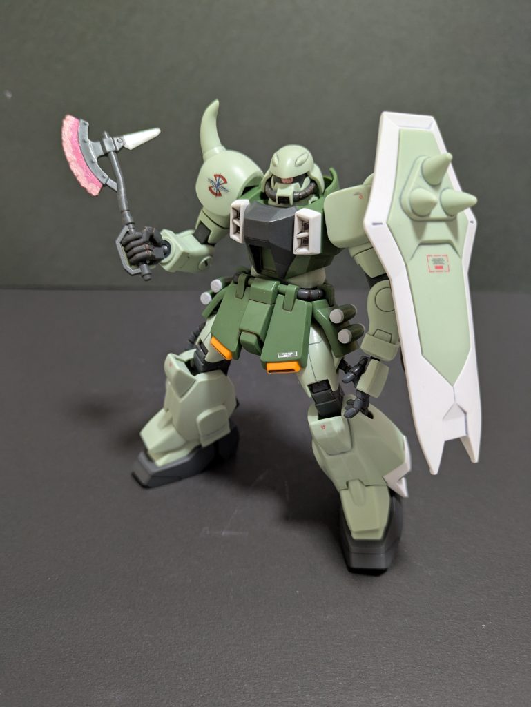 目つきを鋭くしたかったので、頭の中を少し削って加工しています気持ち程度💦