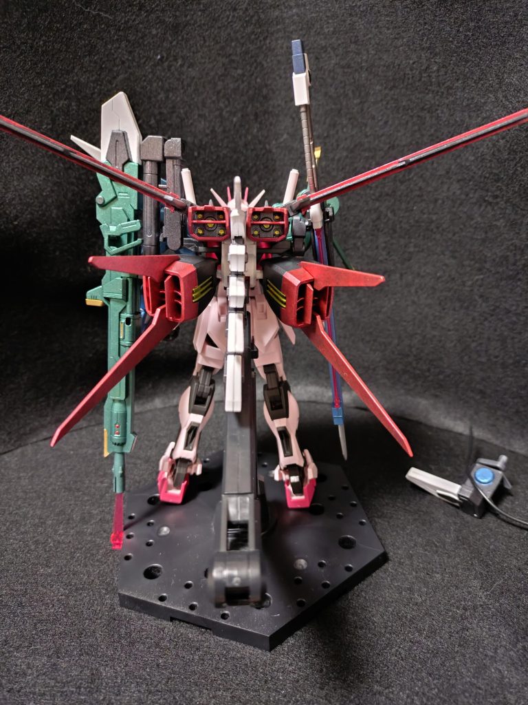 背面。ごつい。