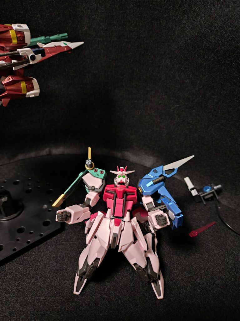 画面をちらついてたストライク君。雨よ!ポーズ。