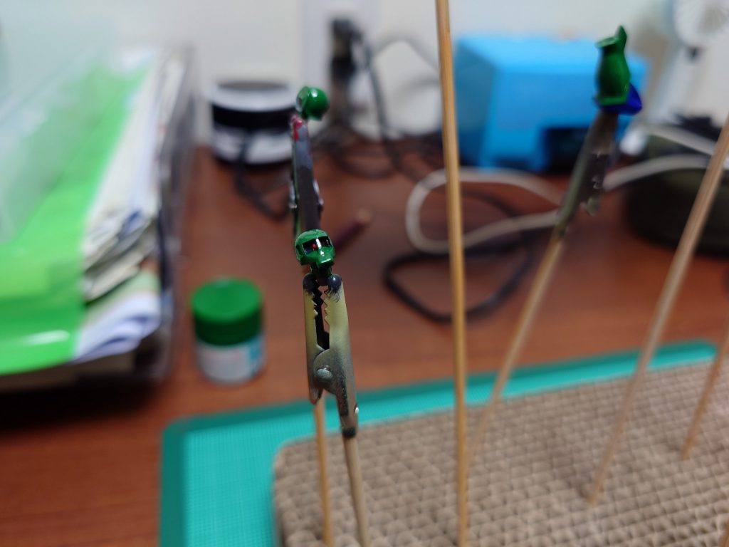 折角なので途中の写真もチラホラ、モノアイとか塗れる気がしない。