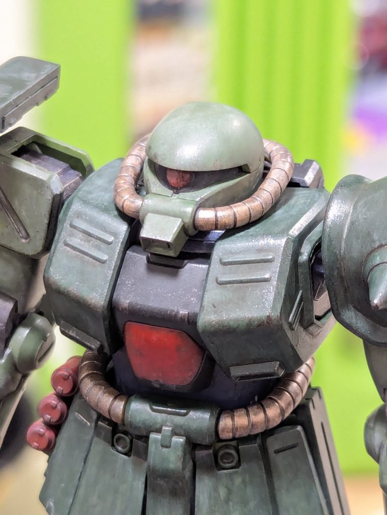 ウェザリングは土ぼこりにまみれた感じをイメージしました。ゲート処理はしっかり行いつつ、全体にヤスリがけして形を整えて、合わせ目も消したり消せなかったりしていますがやれる工作は盛り込んでみました。今年はモールドの掘り直しとか、スジ彫りの追加とか、も少し踏み込んだ工作にもチャレンジしたいなーと思います。ここまで読んでいただきありがとうございました！