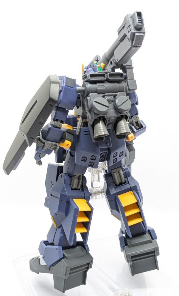 バックパックはフルバーニアンのコア・ファイターを流用で