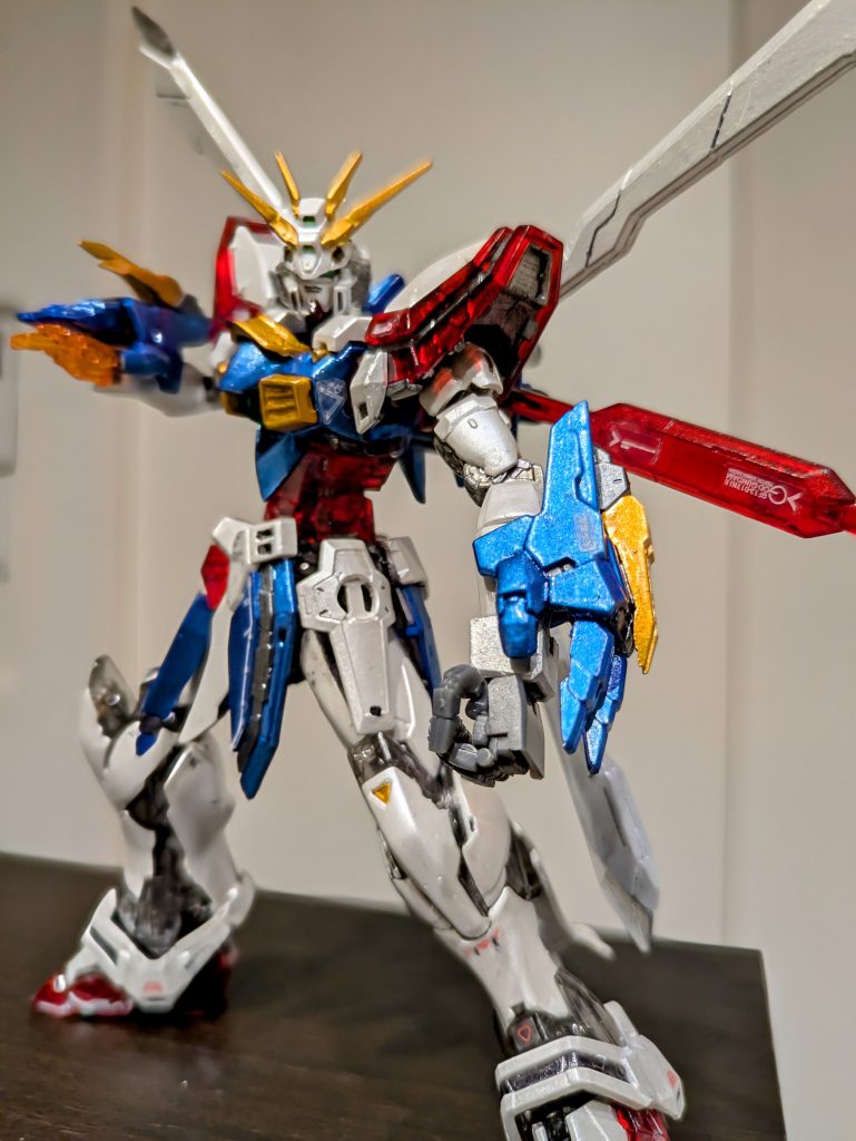 本屋で見かけた一番くじで当てたRG ゴッドガンダムソリッドクリアカラーがベースです。